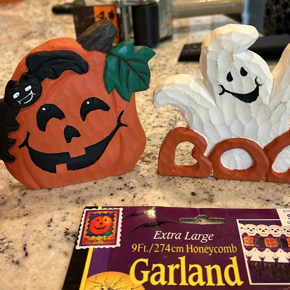 Halloween Decor bundle - garland, gift bags,stuffed pumpkin & small figu…